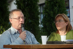 Reök-palota előtti tér (hétfő)