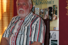 Sajtótájékoztató